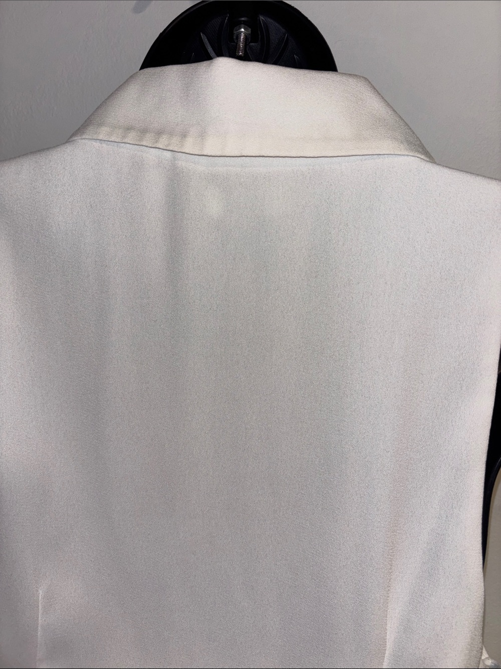 Tobi White Sleeveless Wrap Blazer Dress - Picture 10 of 11
